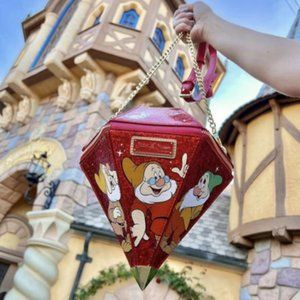 Stitch Shoppe Disney Snow White Gem Crossbody Bag in Red NWT